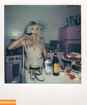 Sabrina Carpenter photo #4187