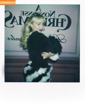 Sabrina Carpenter photo #4194