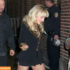 Sabrina Carpenter photo #4222