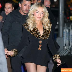 Sabrina Carpenter photo #4223