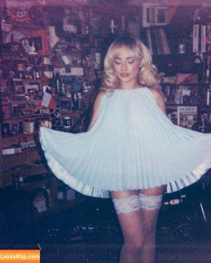 Sabrina Carpenter photo #4320