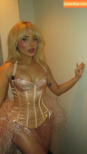 Sabrina Carpenter photo #4340