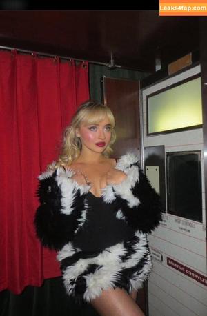 Sabrina Carpenter photo #4362