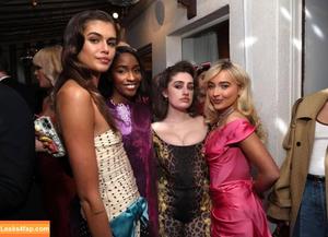 Sabrina Carpenter photo #4364