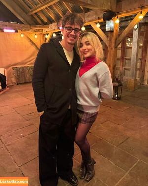 Sabrina Carpenter photo #4397