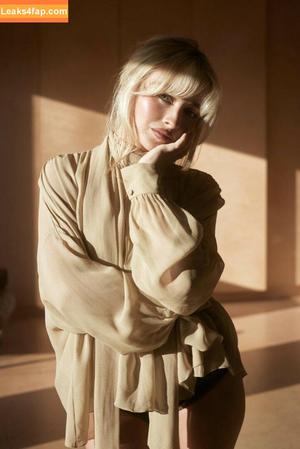 Sabrina Carpenter photo #4446