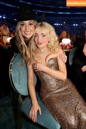 Sabrina Carpenter photo #4492