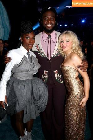 Sabrina Carpenter photo #4497