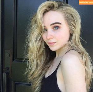 Sabrina Carpenter photo #4900