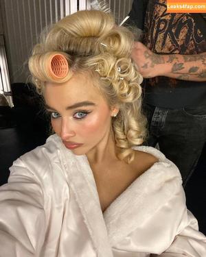 Sabrina Carpenter photo #4938