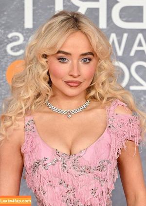 Sabrina Carpenter photo #4949