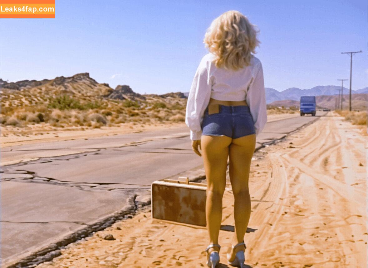 Sabrina Carpenter / sabrinacarpenter leaked photo photo #5095