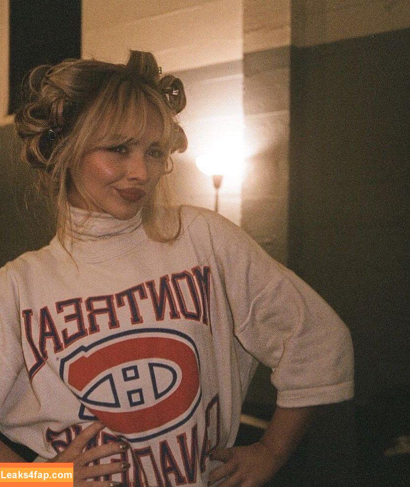 Sabrina Carpenter / sabrinacarpenter leaked photo photo #5185