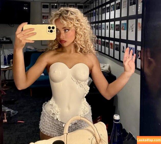 Sabrina Carpenter / sabrinacarpenter leaked photo photo #5329