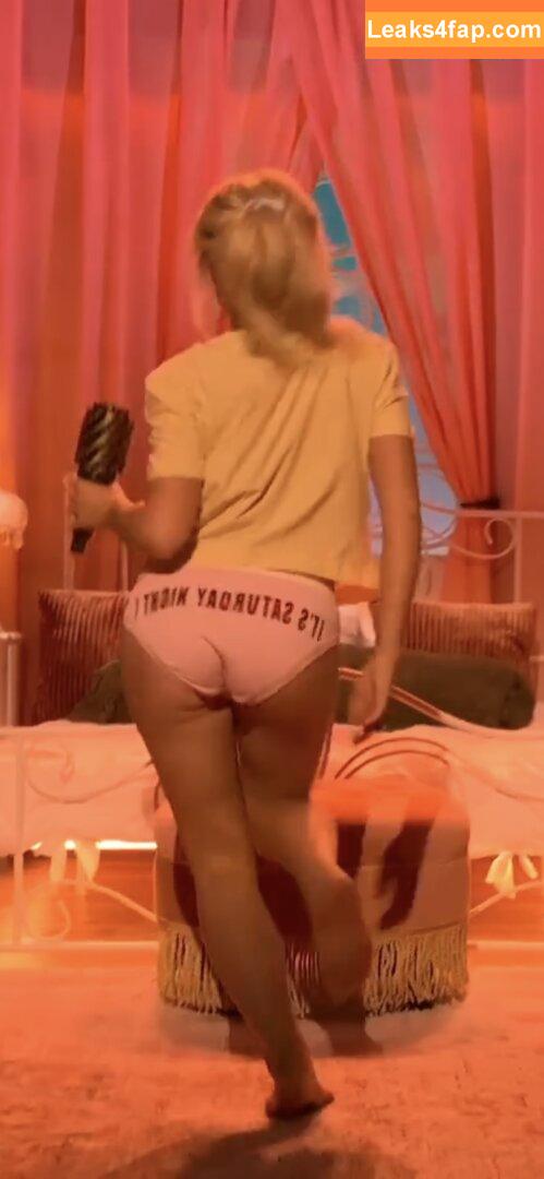 Sabrina Carpenter / sabrinacarpenter leaked photo photo #5332