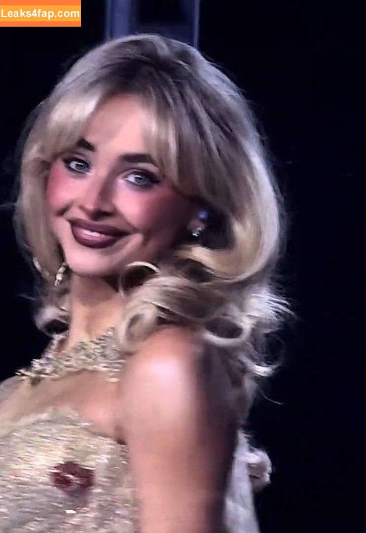 Sabrina Carpenter / https: / sabrinacarpenter leaked photo photo #5456