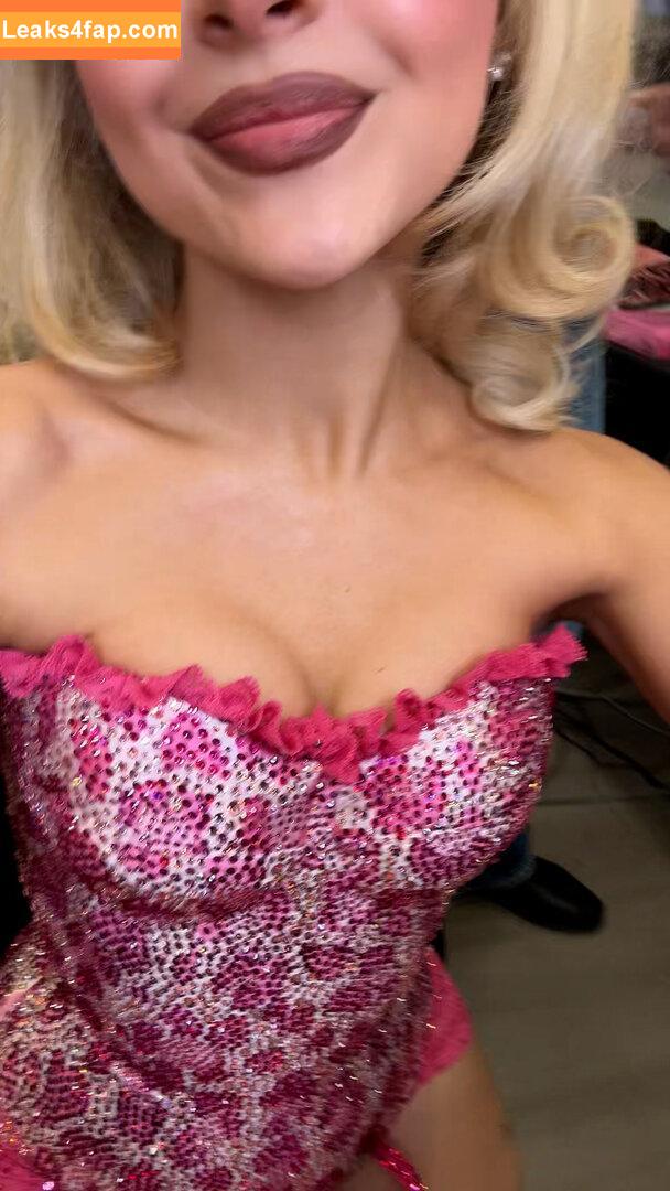 Sabrina Carpenter / https: / sabrinacarpenter leaked photo photo #5466