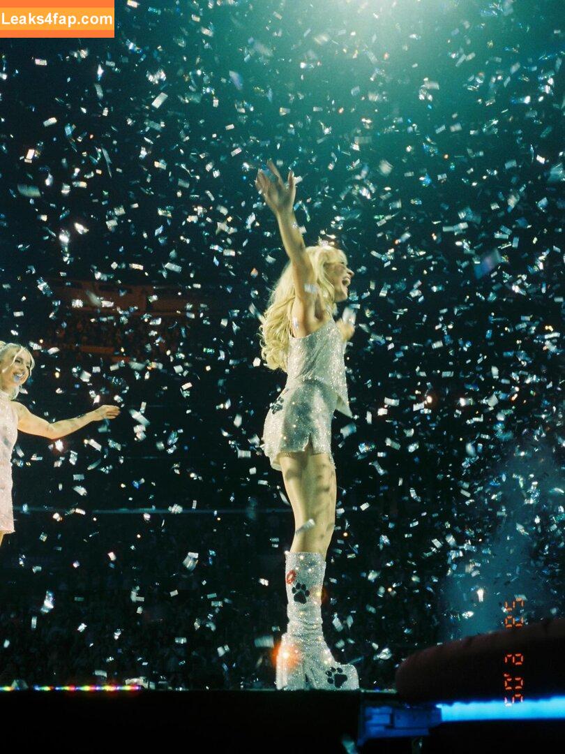 Sabrina Carpenter / https: / sabrinacarpenter leaked photo photo #5506