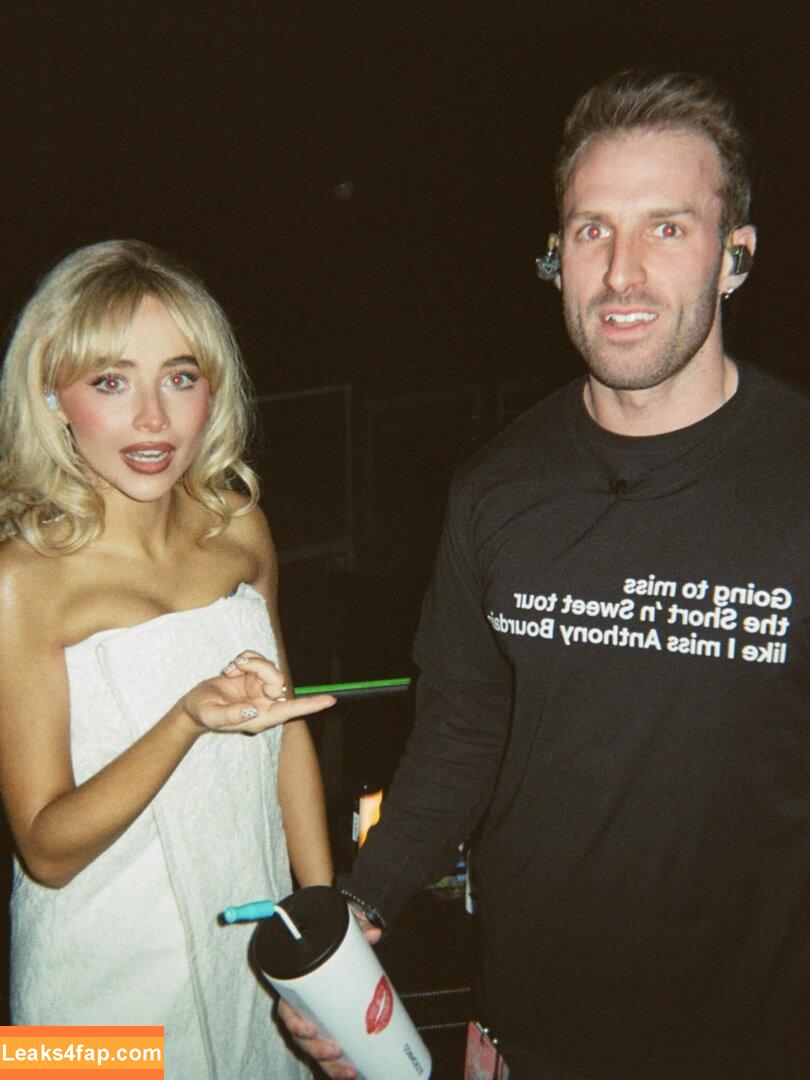 Sabrina Carpenter / https: / sabrinacarpenter leaked photo photo #5508