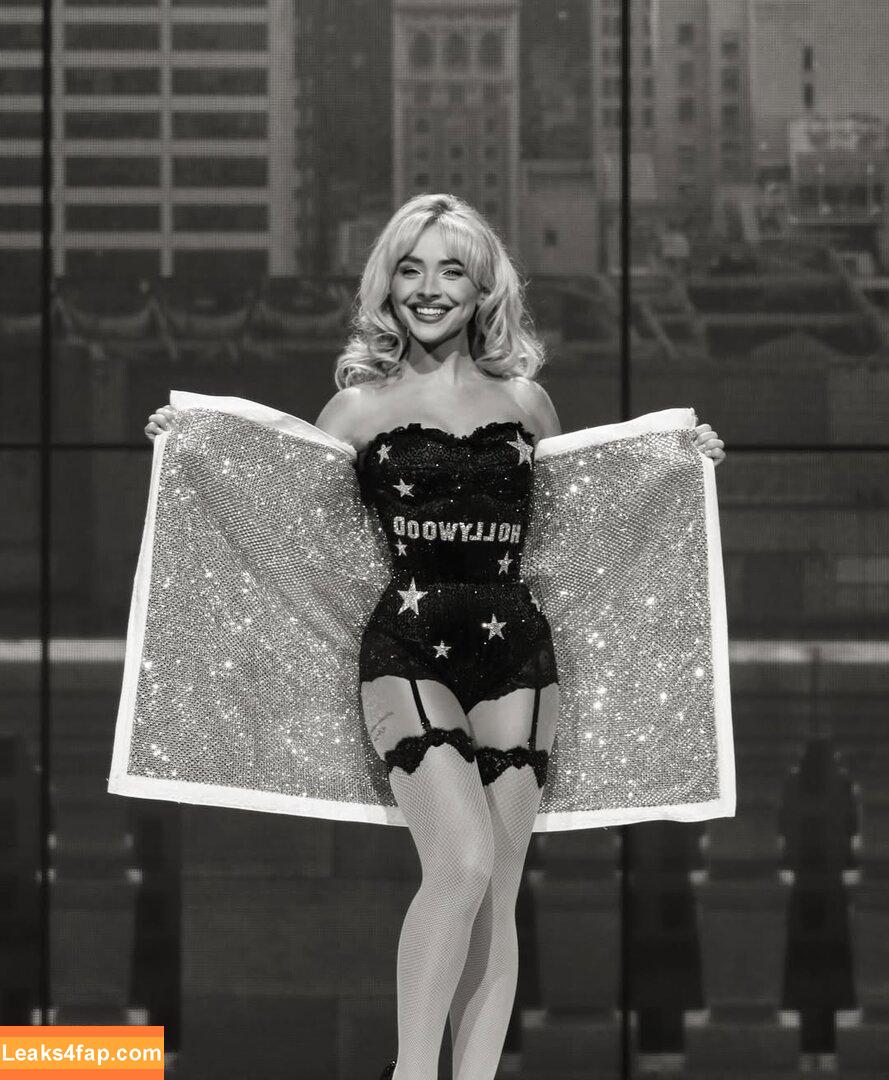 Sabrina Carpenter / https: / sabrinacarpenter leaked photo photo #5509