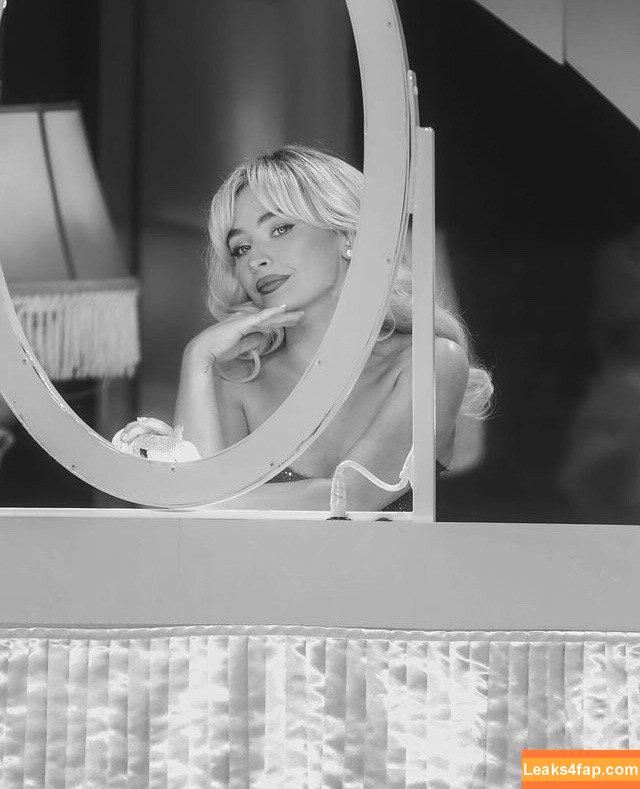 Sabrina Carpenter / https: / sabrinacarpenter leaked photo photo #5633