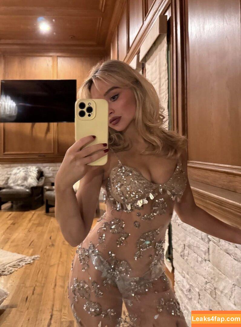 Sabrina Carpenter / https: / sabrinacarpenter leaked photo photo #5733