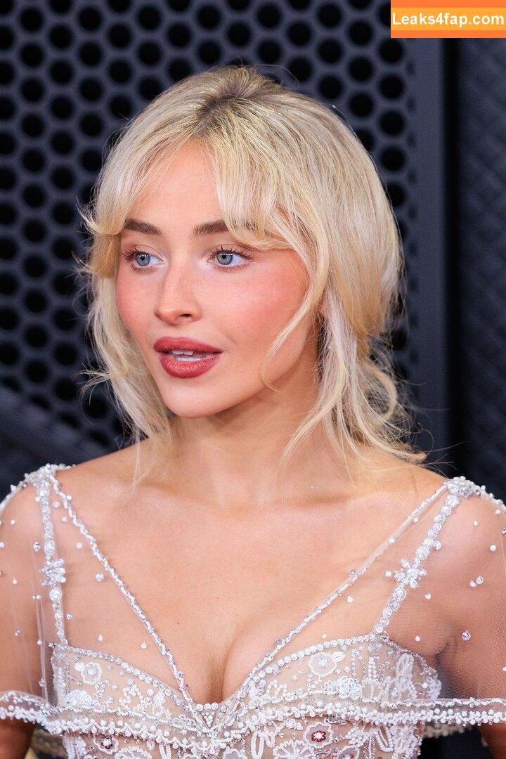 Sabrina Carpenter / https: / sabrinacarpenter leaked photo photo #5946