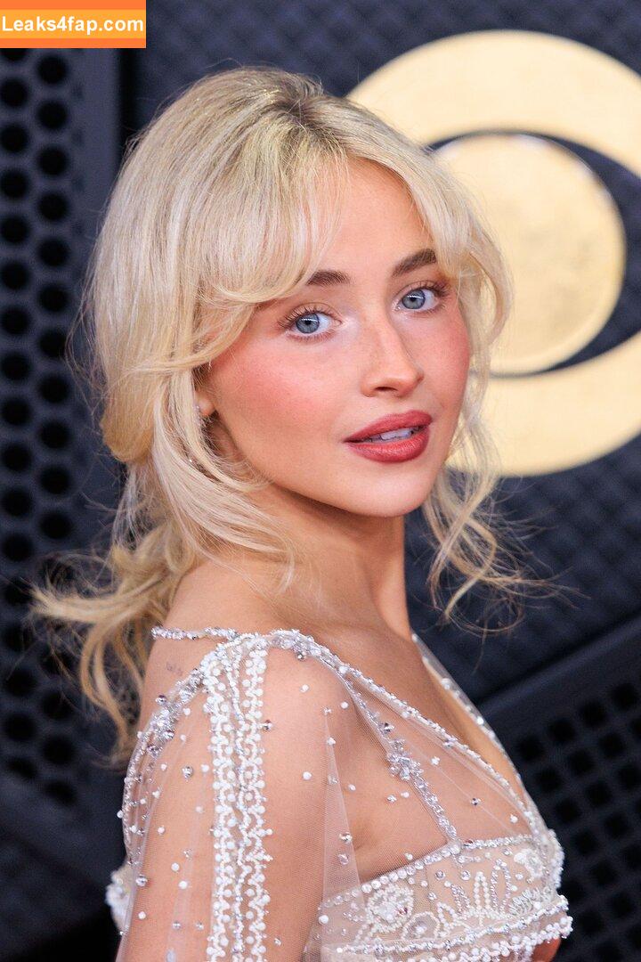 Sabrina Carpenter / https: / sabrinacarpenter leaked photo photo #5949