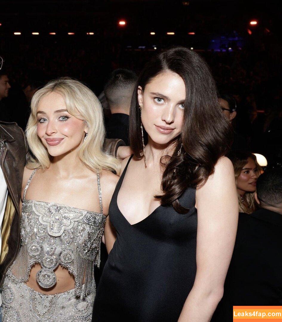 Sabrina Carpenter / https: / sabrinacarpenter leaked photo photo #5954