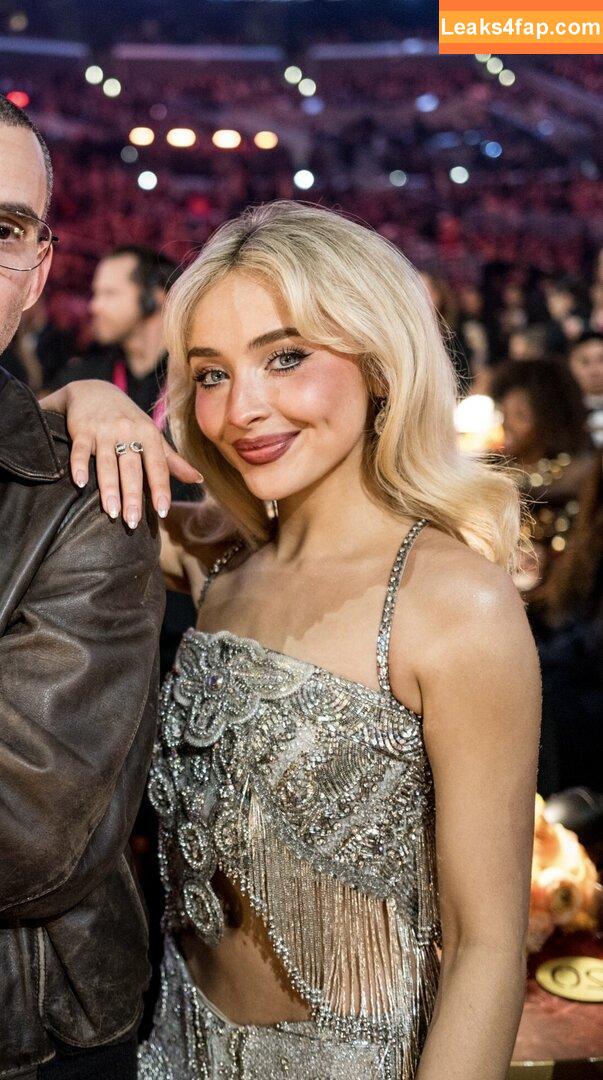 Sabrina Carpenter / https: / sabrinacarpenter leaked photo photo #5958