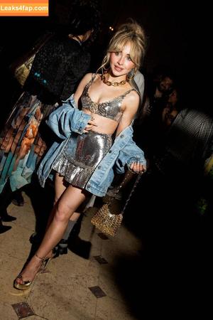 Sabrina Carpenter photo #5015