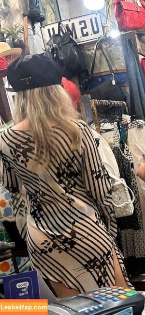 Sabrina Carpenter photo #5161