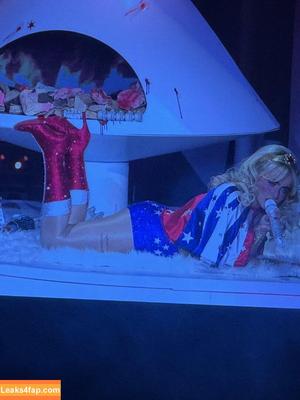 Sabrina Carpenter фото #5366