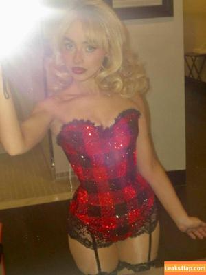 Sabrina Carpenter photo #5417