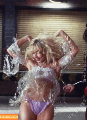 Sabrina Carpenter photo #5488