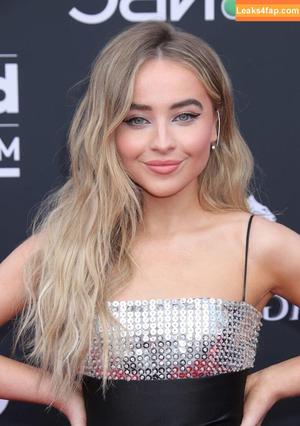 Sabrina Carpenter photo #5541