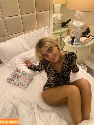 Sabrina Carpenter photo #5623