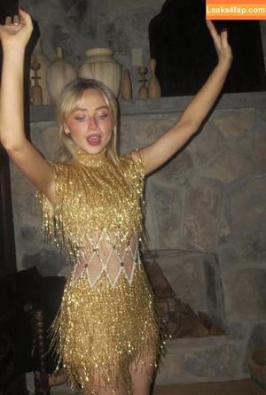 Sabrina Carpenter photo #5735