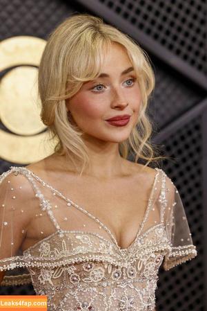 Sabrina Carpenter photo #5874