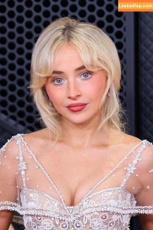 Sabrina Carpenter photo #5930