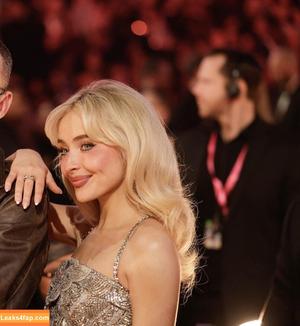 Sabrina Carpenter photo #5955