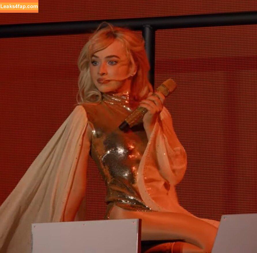 Sabrina Carpenter / https: / sabrinacarpenter leaked photo photo #6101