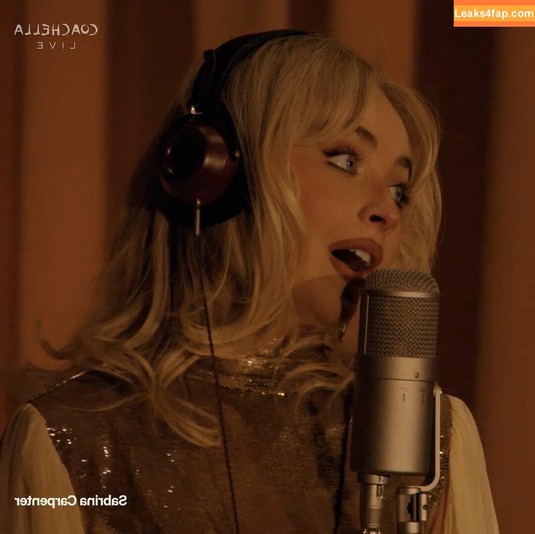 Sabrina Carpenter / https: / sabrinacarpenter leaked photo photo #6129
