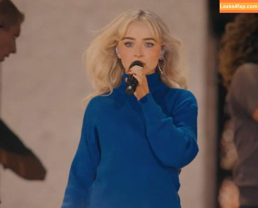 Sabrina Carpenter / https: / sabrinacarpenter leaked photo photo #6131