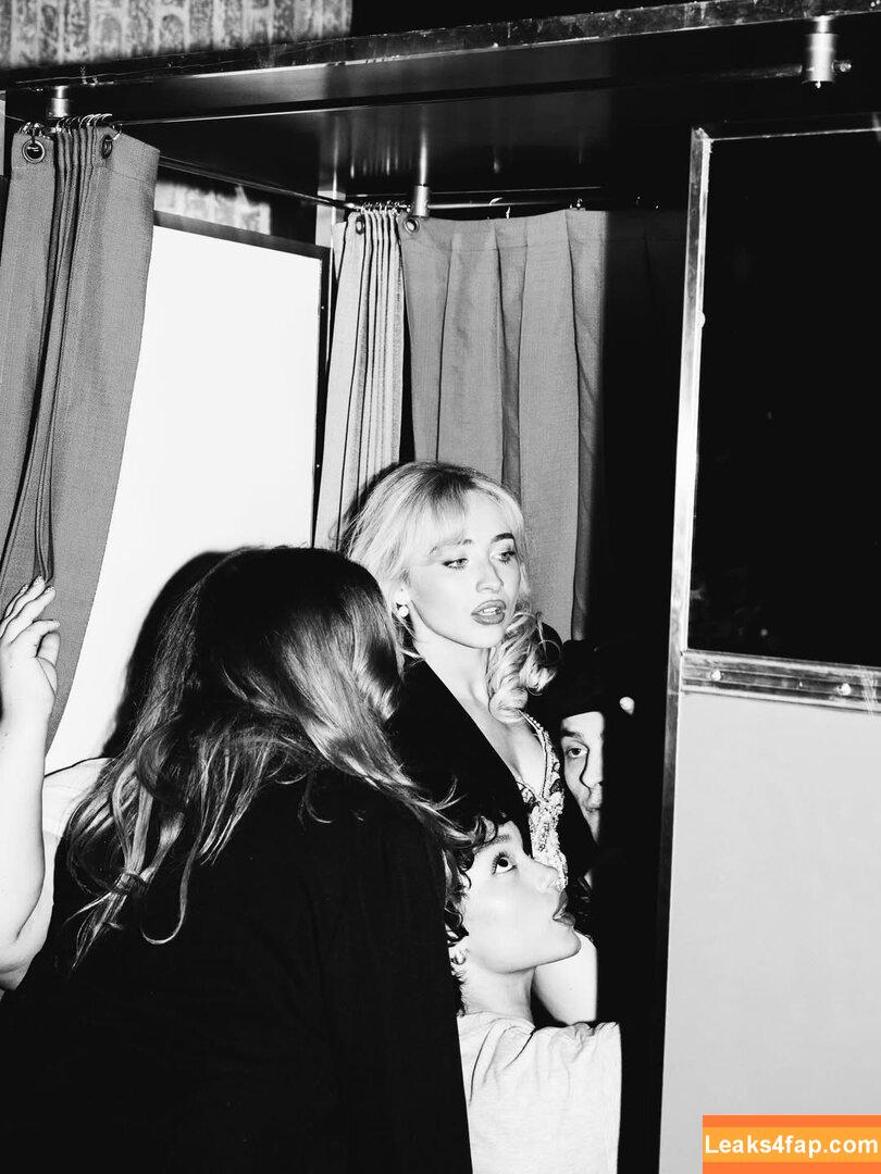 Sabrina Carpenter / https: / sabrinacarpenter слитое фото фото #6149