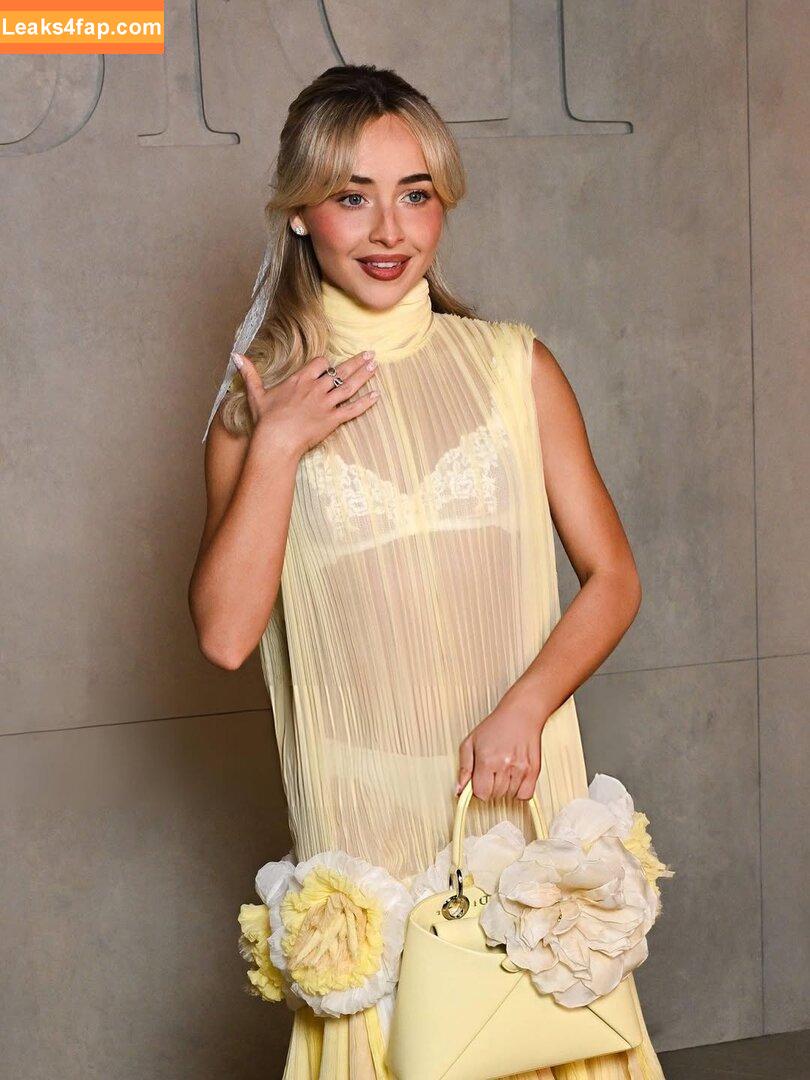 Sabrina Carpenter / https: / sabrinacarpenter leaked photo photo #6170