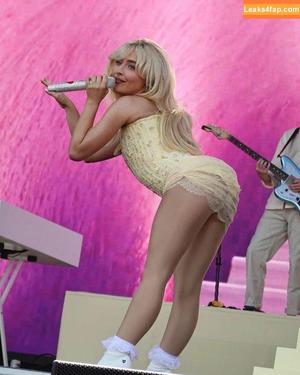 Sabrina Carpenter photo #6040