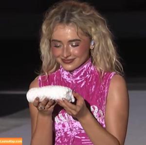 Sabrina Carpenter photo #6053