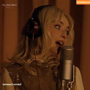Sabrina Carpenter photo #6129