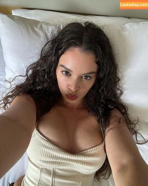 Sabrina Claudio photo #0031